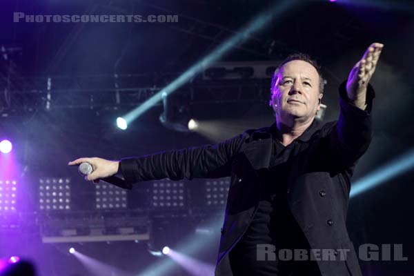 SIMPLE MINDS - 2010-09-11 - LA COURNEUVE - Parc Departemental - Grande Scene - 